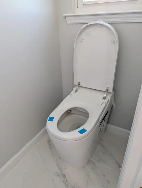 Primary Bathroom & Walk-In Closet — 8 of 11